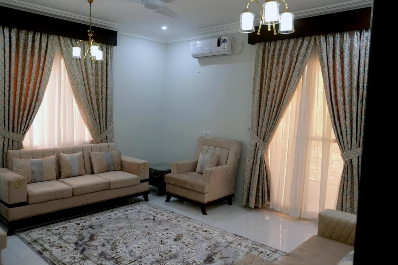 Al Rasheed Apartments Second Floor Apartment Karatschi Exterior foto