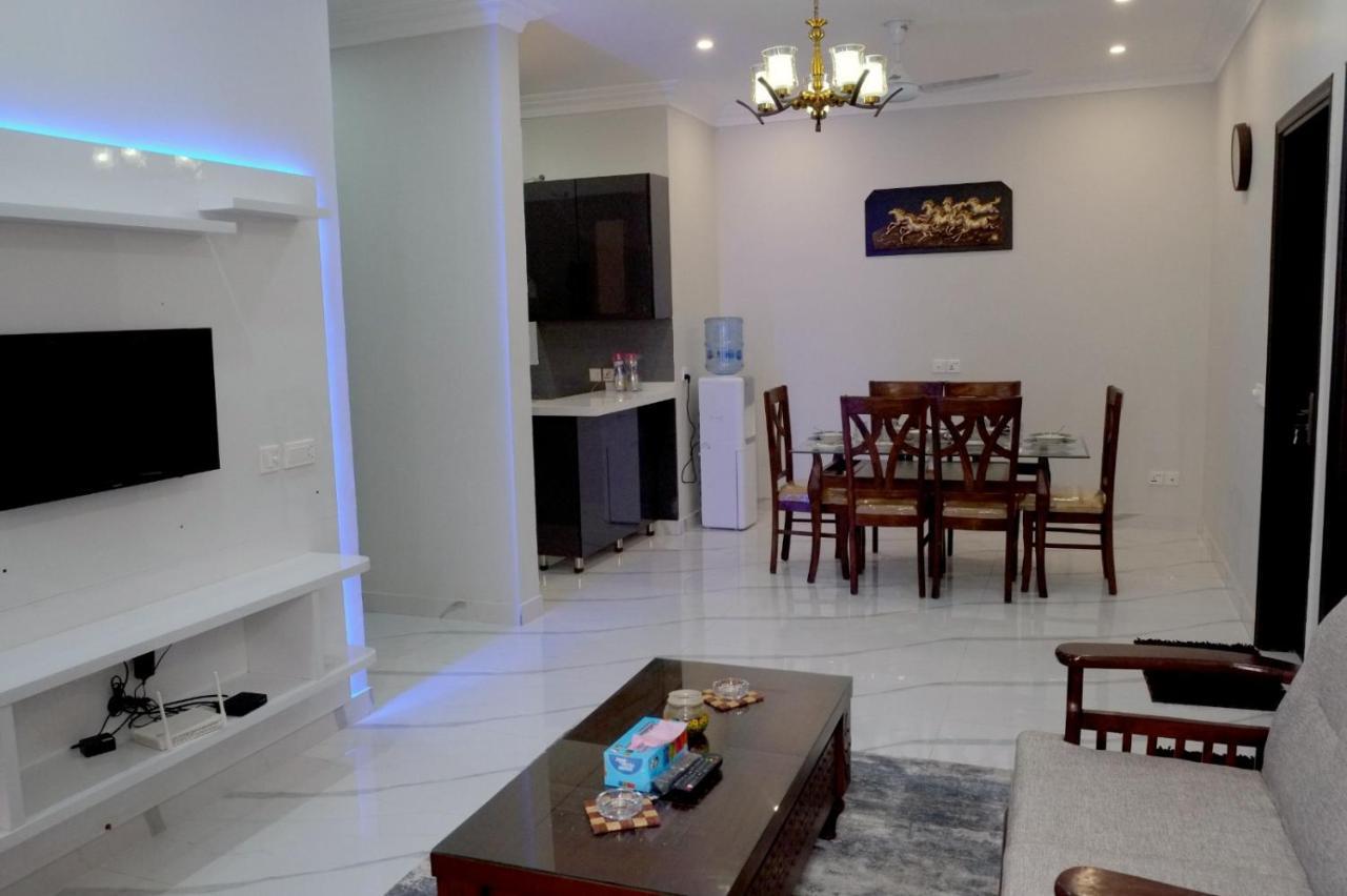 Al Rasheed Apartments Second Floor Apartment Karatschi Exterior foto